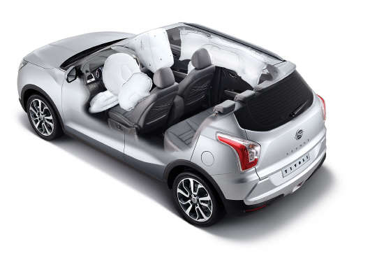 국토교통부 KNCAP 테스트에서 안전도 최고 등급을 획득한 티볼리. 7에어백을 갖추고 견고한 차체 강성을 확보한 것 등이 높이 평가받았다. <쌍용자동차 제공>